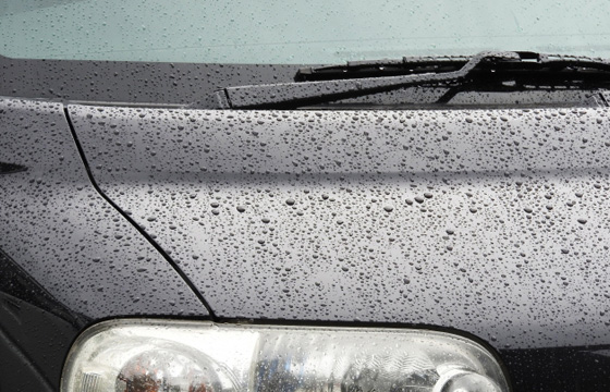 雨で車にシミはできません 雨ジミの明確な原因と対策