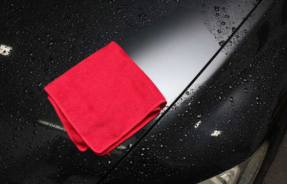 雨で車にシミはできません 雨ジミの明確な原因と対策